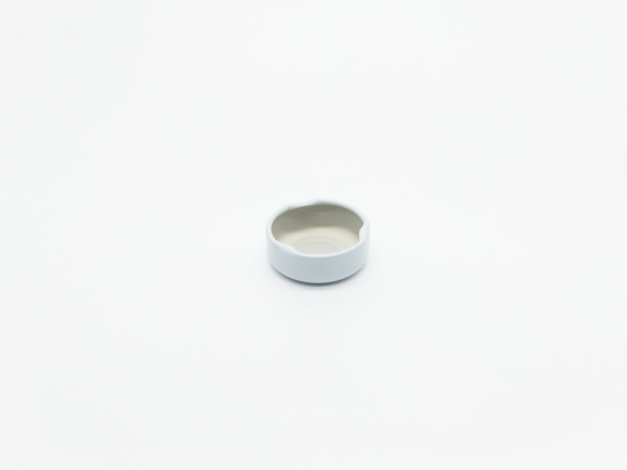 30MTB 30mm Med Twist Off w Button Red Print on White Silgan B